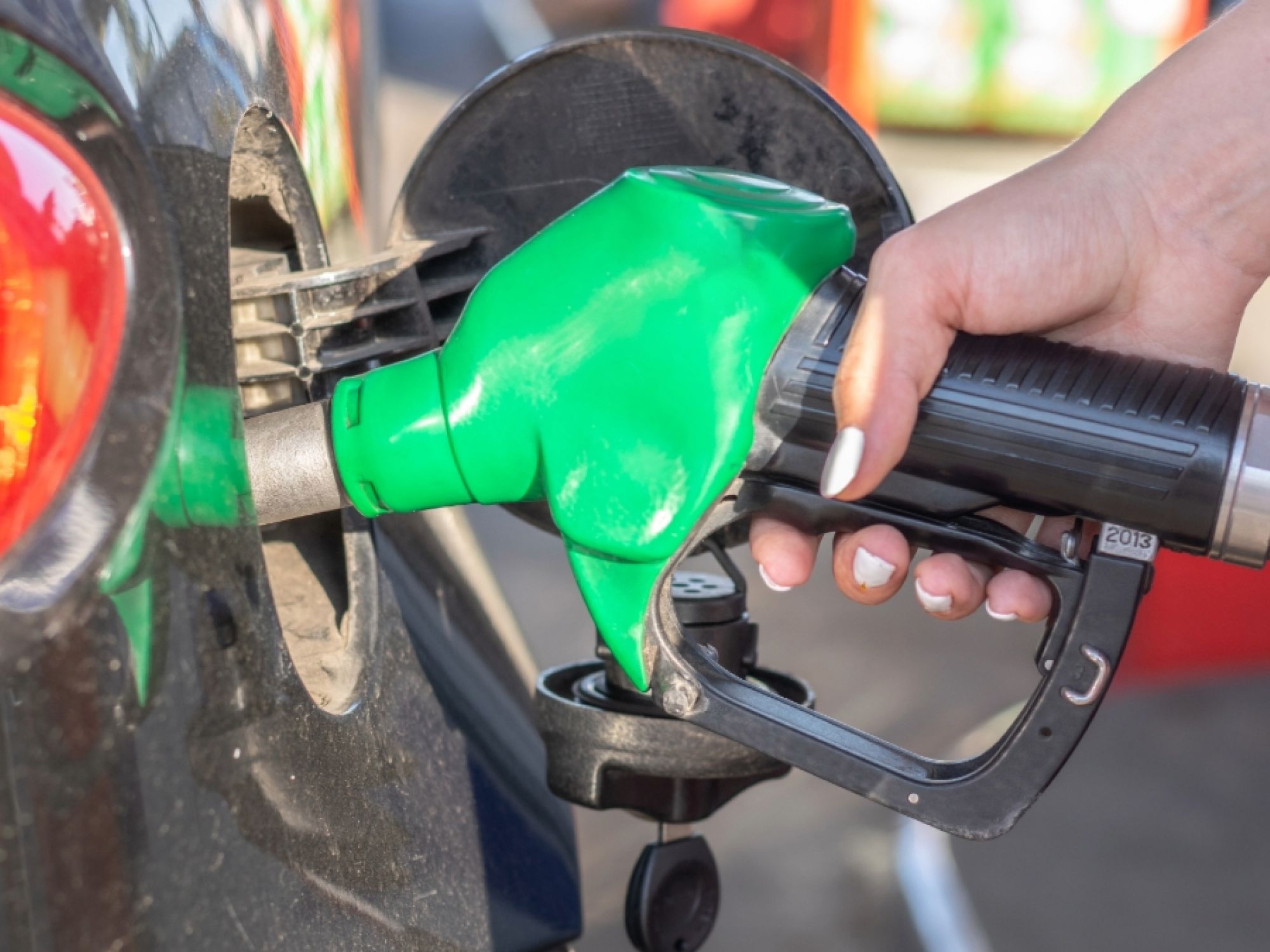 What’s new from HMRC for fuel, EVs, and business mileage reimbursements for December 2025